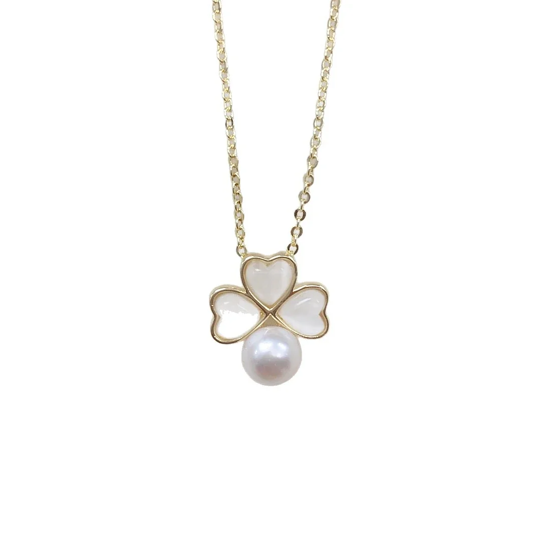 Dainty Gold-Plated Three-Heart Clover Pearl Pendant Necklace