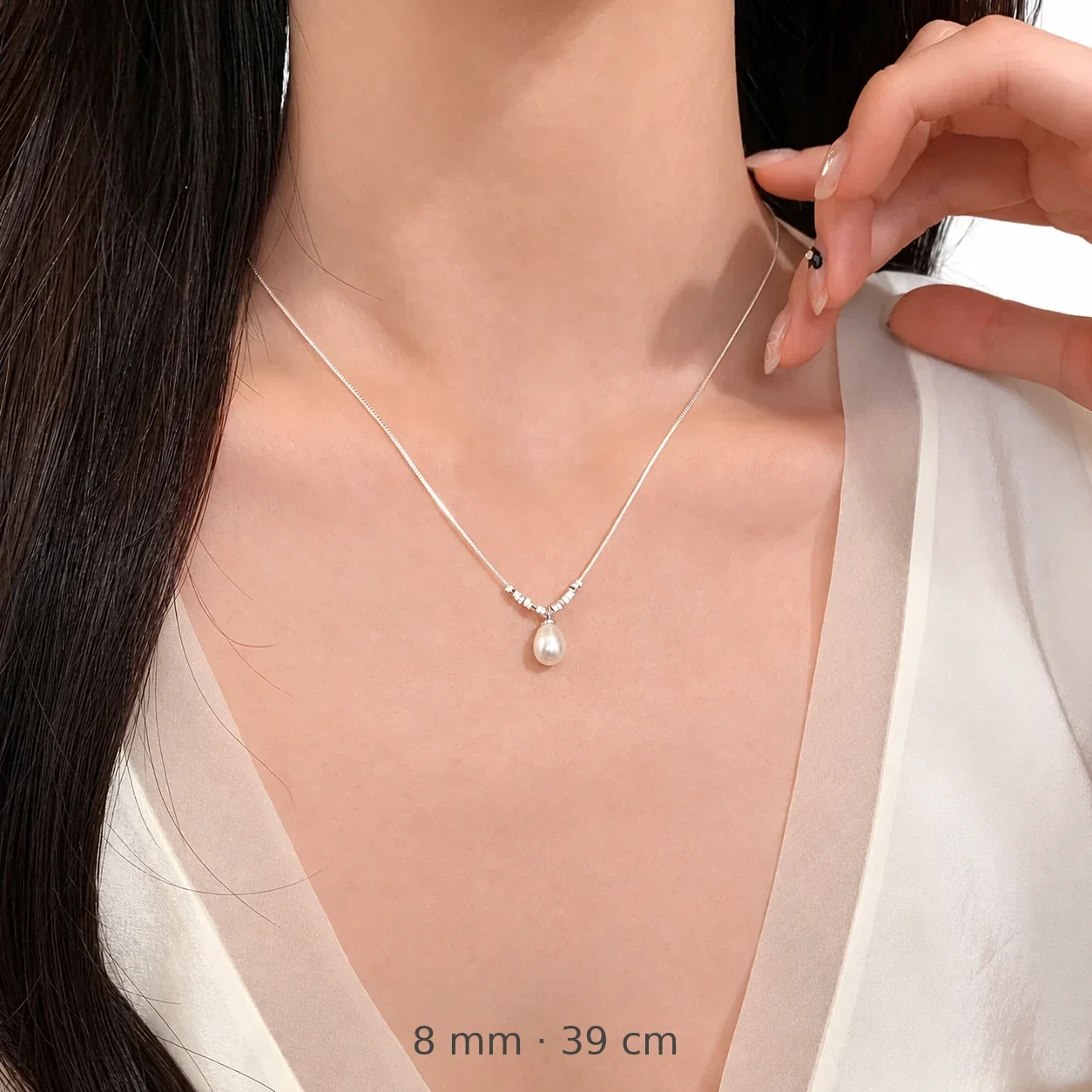 Delicate 925 sterling silver Barrel-Bead Pearl Drop Necklace - Silver