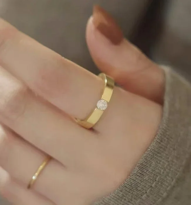 Minimalist Stainless Steel Open-Gap Round Stone Ring - Gold