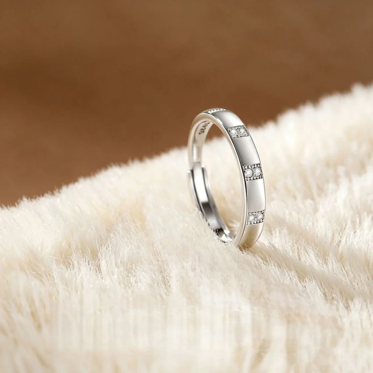 Paired Electroplated Bow Leaf and Channel-Set Band Ring - Silver Square Band