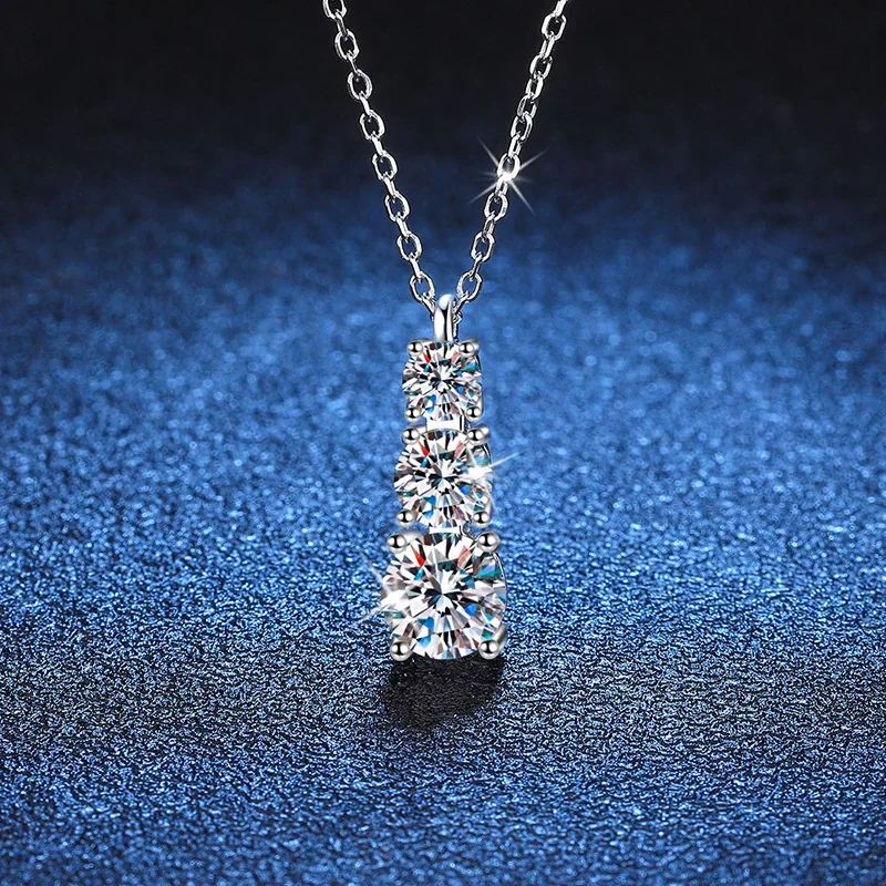 Graduated 925 Sterling Silver Three-Stone Moissanite Necklace
