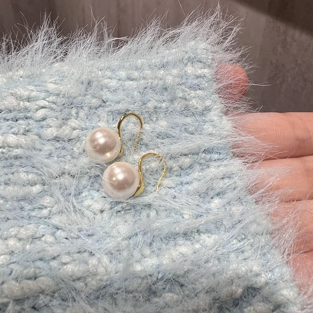 Lustrous Round Pearl Hook 925 Sterling Silver Drop Earrings - Gold 10 mm Pearl