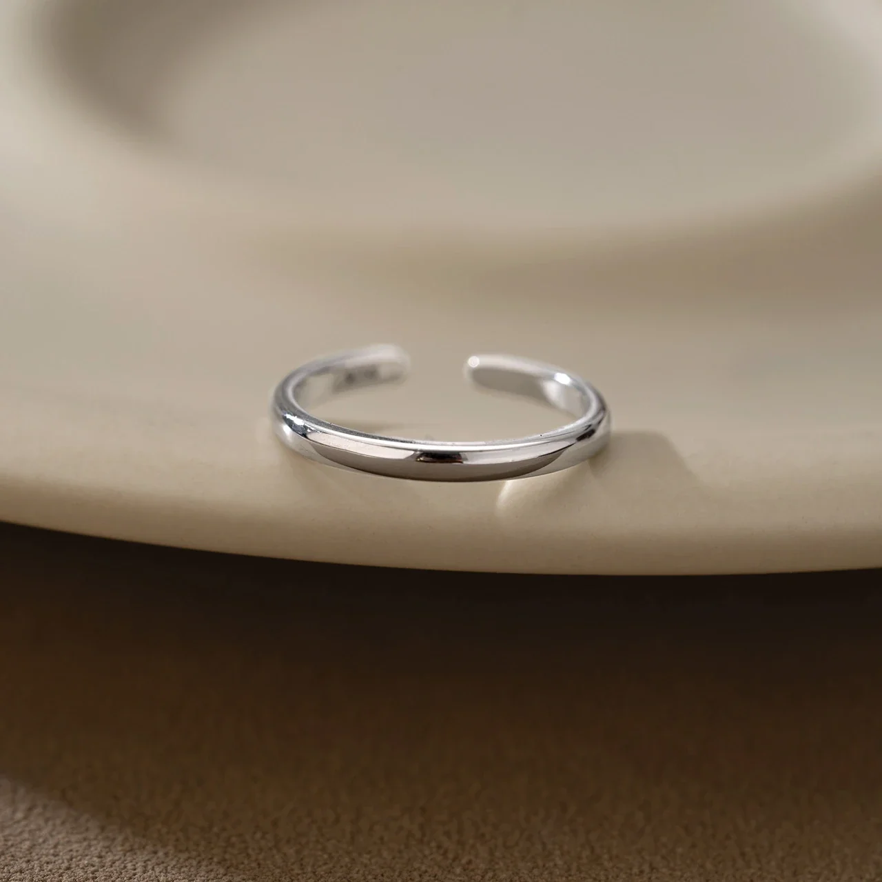 Sleek 925 Sterling Silver Polished Slim Open-Band Ring