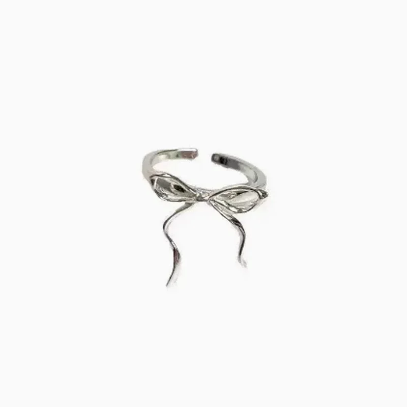 Sculptural 925 Sterling Silver Bow and Ribbon-Tail Ring