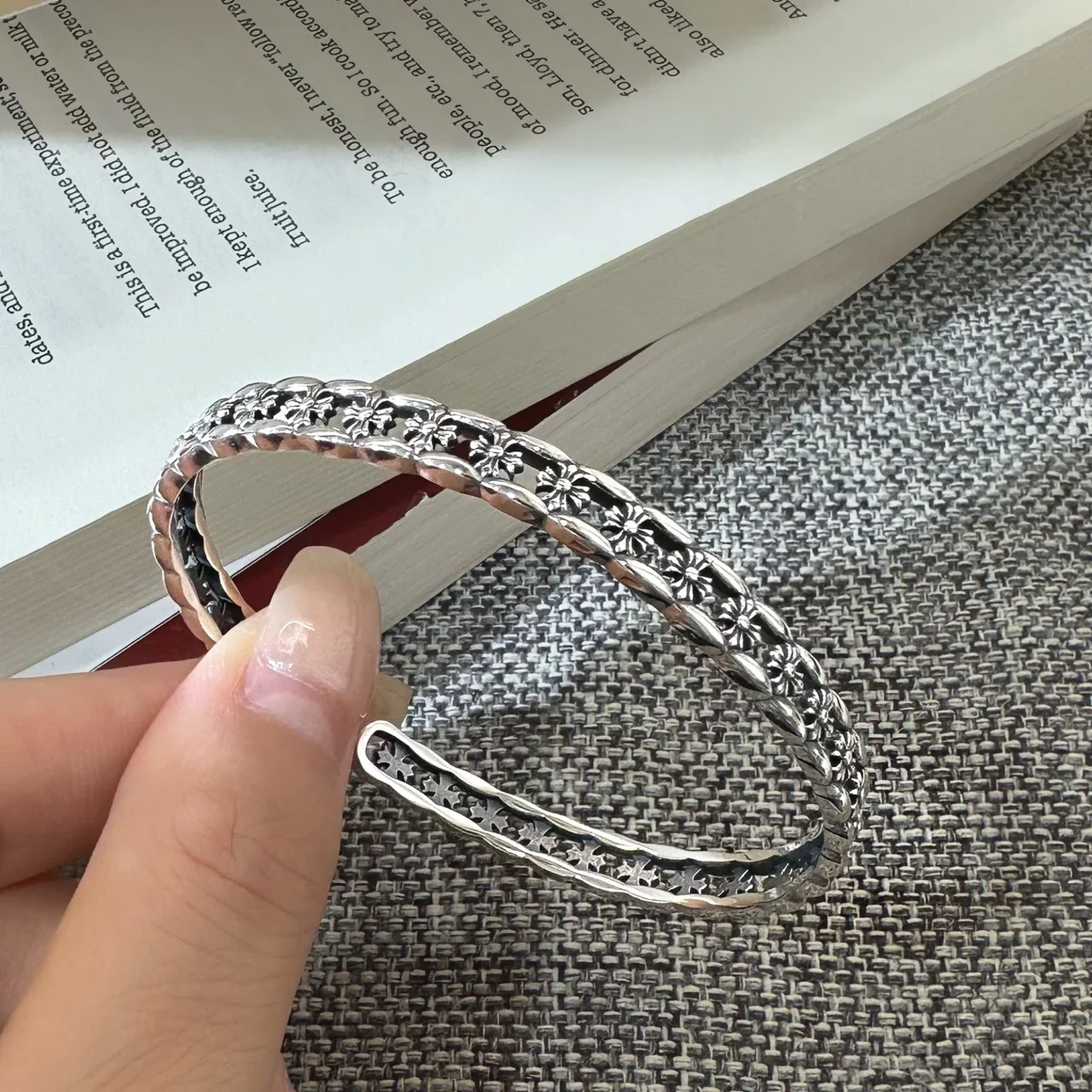 Antique 925 Sterling Silver Floral Cross Open Bangle