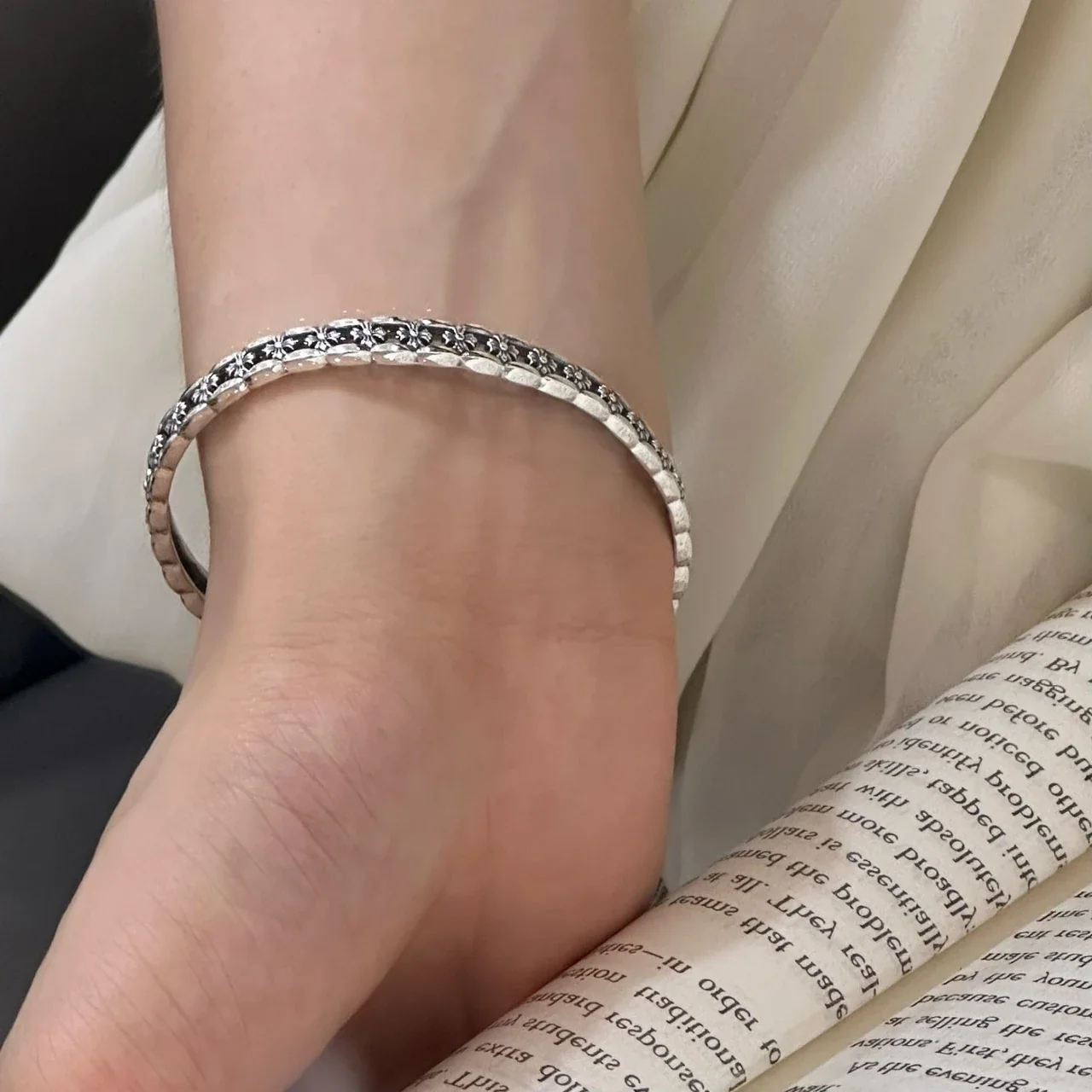Antique 925 Sterling Silver Floral Cross Open Bangle
