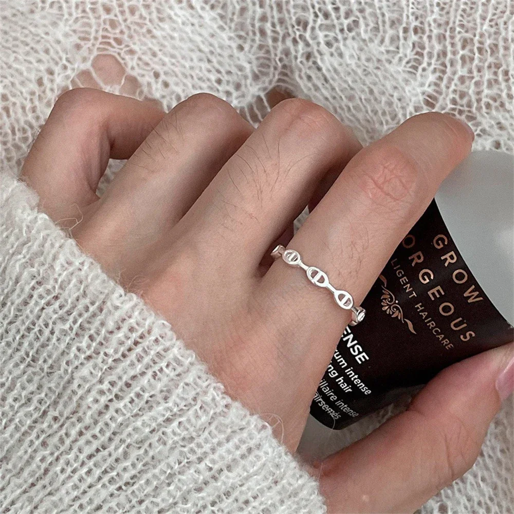 Playful 925 Sterling Silver Oval Cutout Open-Front Ring