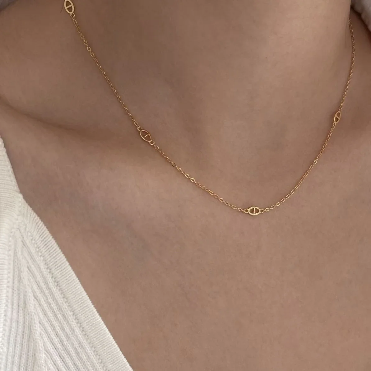 Delicate 925 Sterling Silver Oval Bar Motif Chain Necklace - Gold