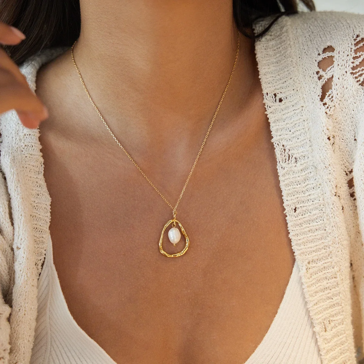 Organic Stainless Steel Hammered Oval Freshwater Pearl Necklace