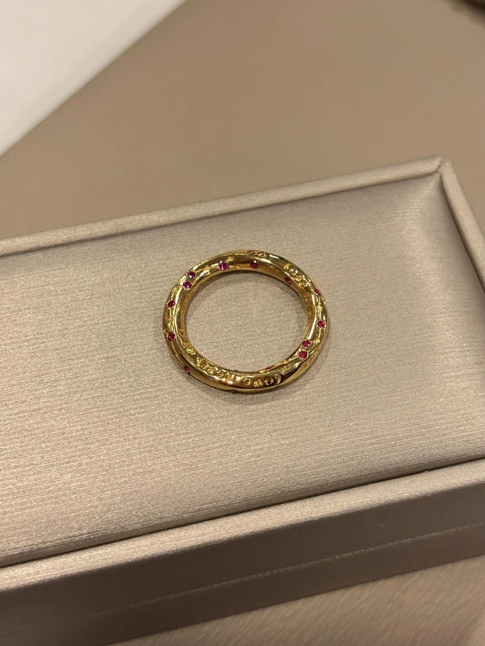 Engraved Copper Gold-Plated Colored Stone Band Ring - Red