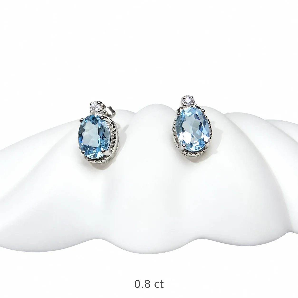 Luminous 925 Sterling Silver Oval Aquamarine Halo Stud Earrings - Silver