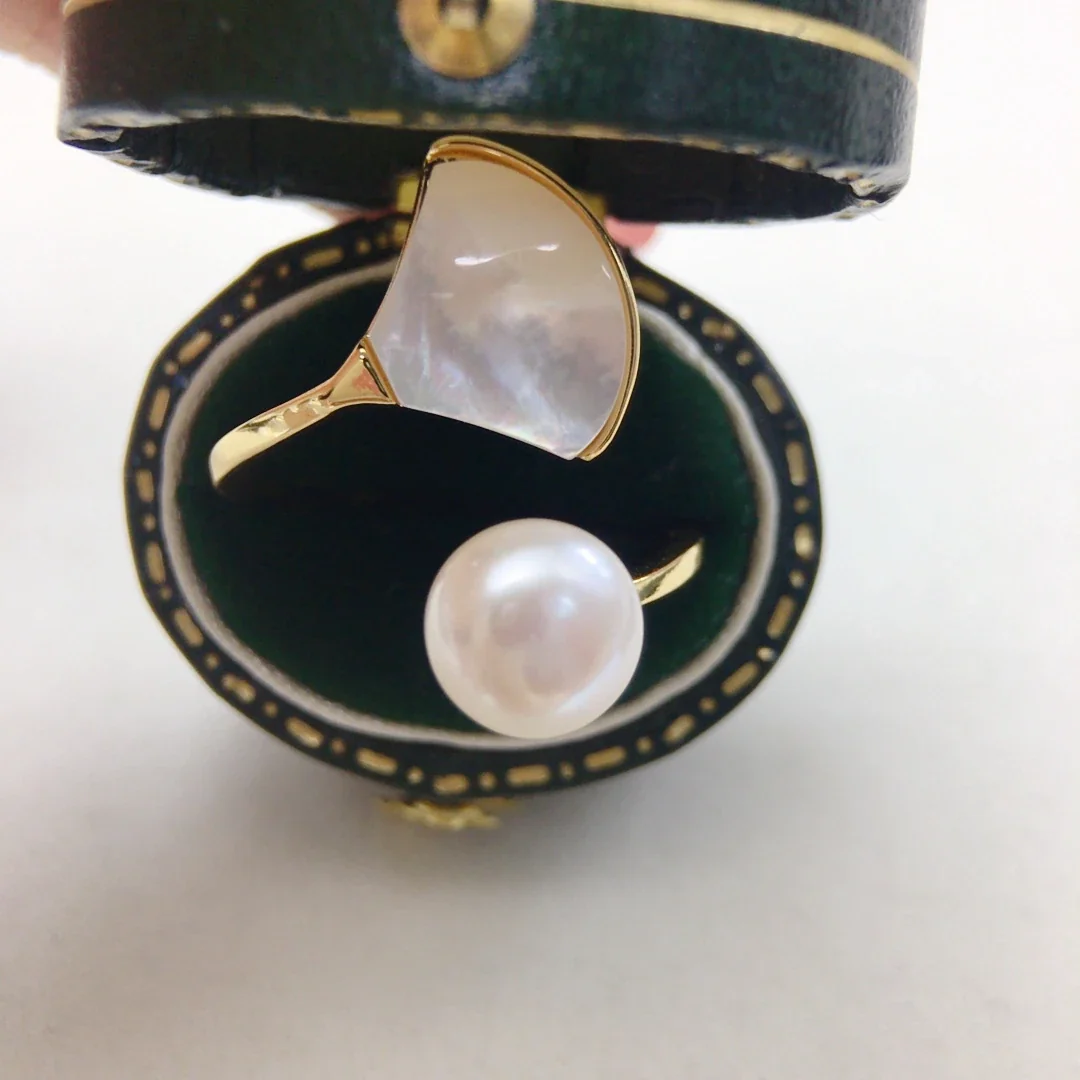 Sculptural Gold-Plated Pearl Fan Shell Open Ring