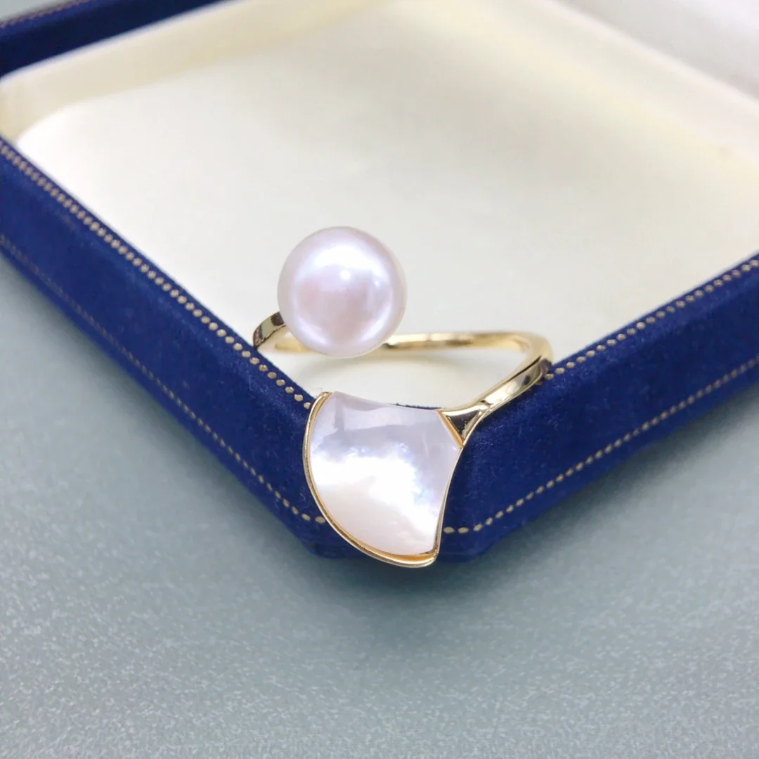Sculptural Gold-Plated Pearl Fan Shell Open Ring
