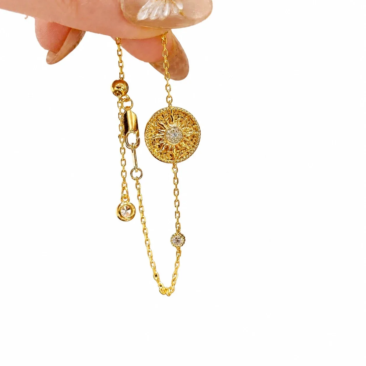Radiant Gold-Plated Sunburst Disc Copper Chain Bracelet