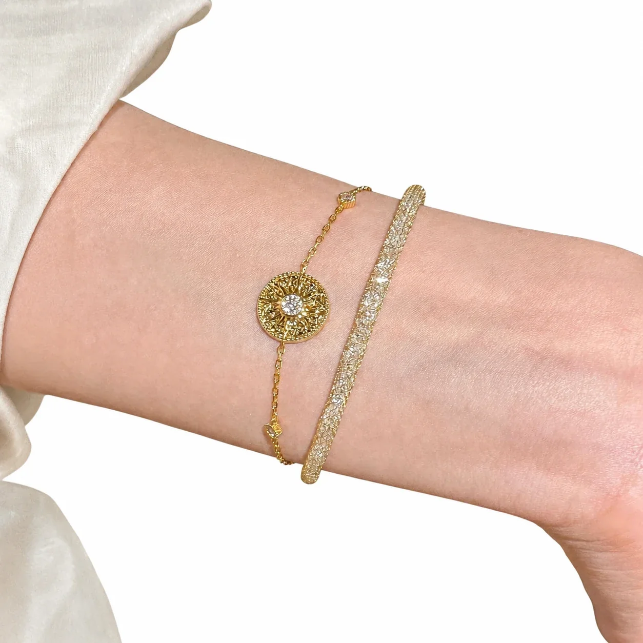 Radiant Gold-Plated Sunburst Disc Copper Chain Bracelet