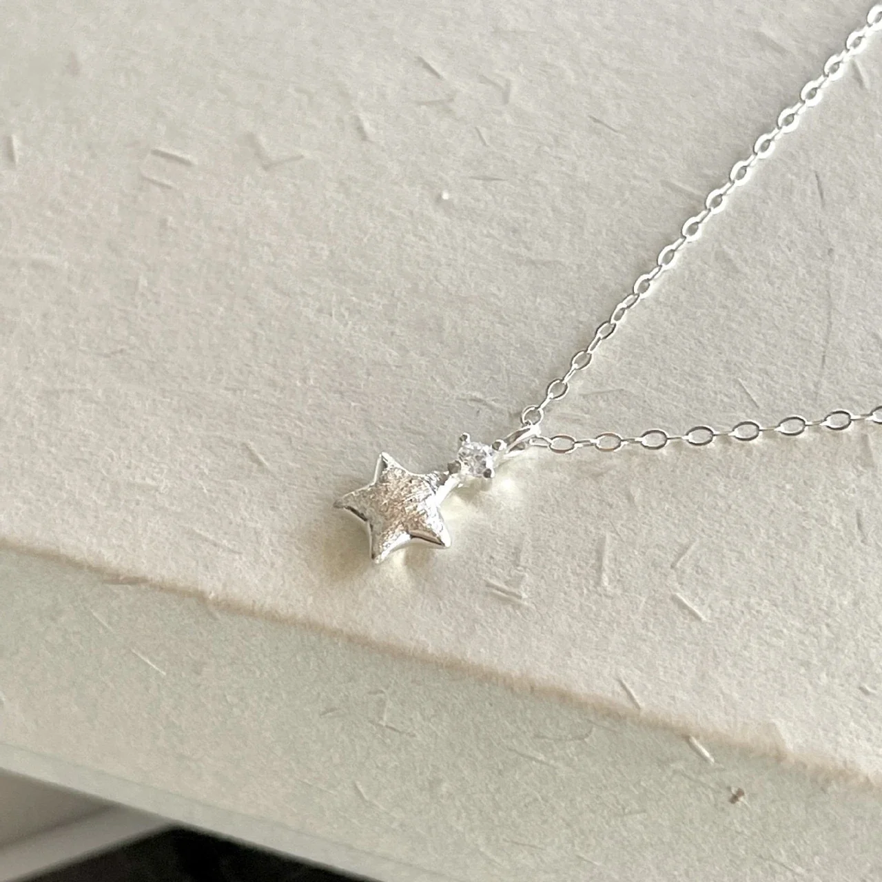 Textured Star 925 Sterling Silver Crystal Chain Necklace - Silver