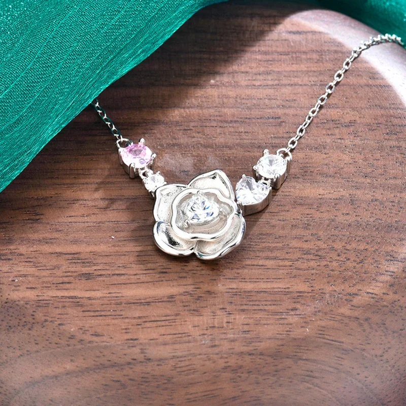 Sculptural 925 Sterling Silver Rose Heart Stone Necklace