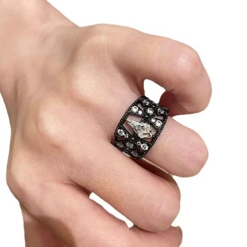 Ornate Black-Plated Copper Lattice Pear CZ Ring - Gold / Black