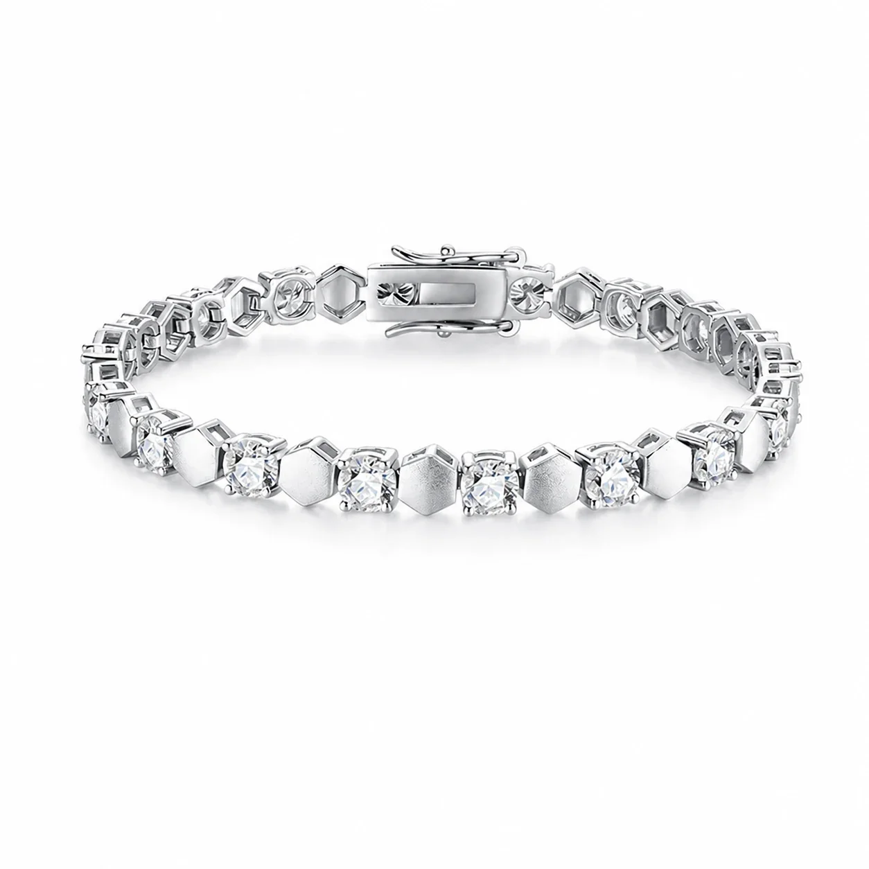 Geometric Electroplated Round Moissanite Link Bracelet