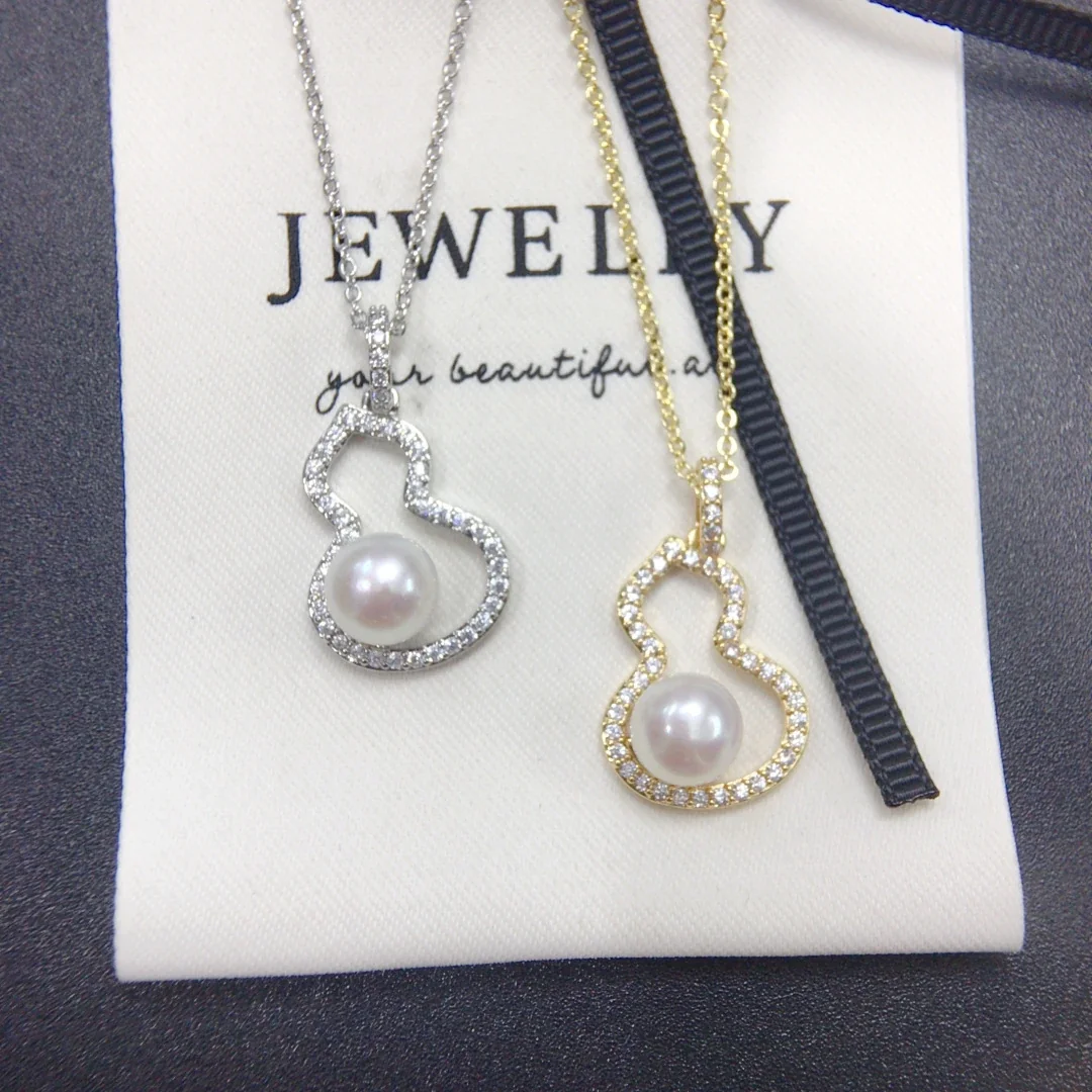 Graceful Gold-Plated Gourd Pavé Pearl Pendant Necklace
