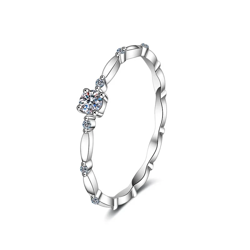 Twisted 925 Sterling Silver Round Moissanite Ring