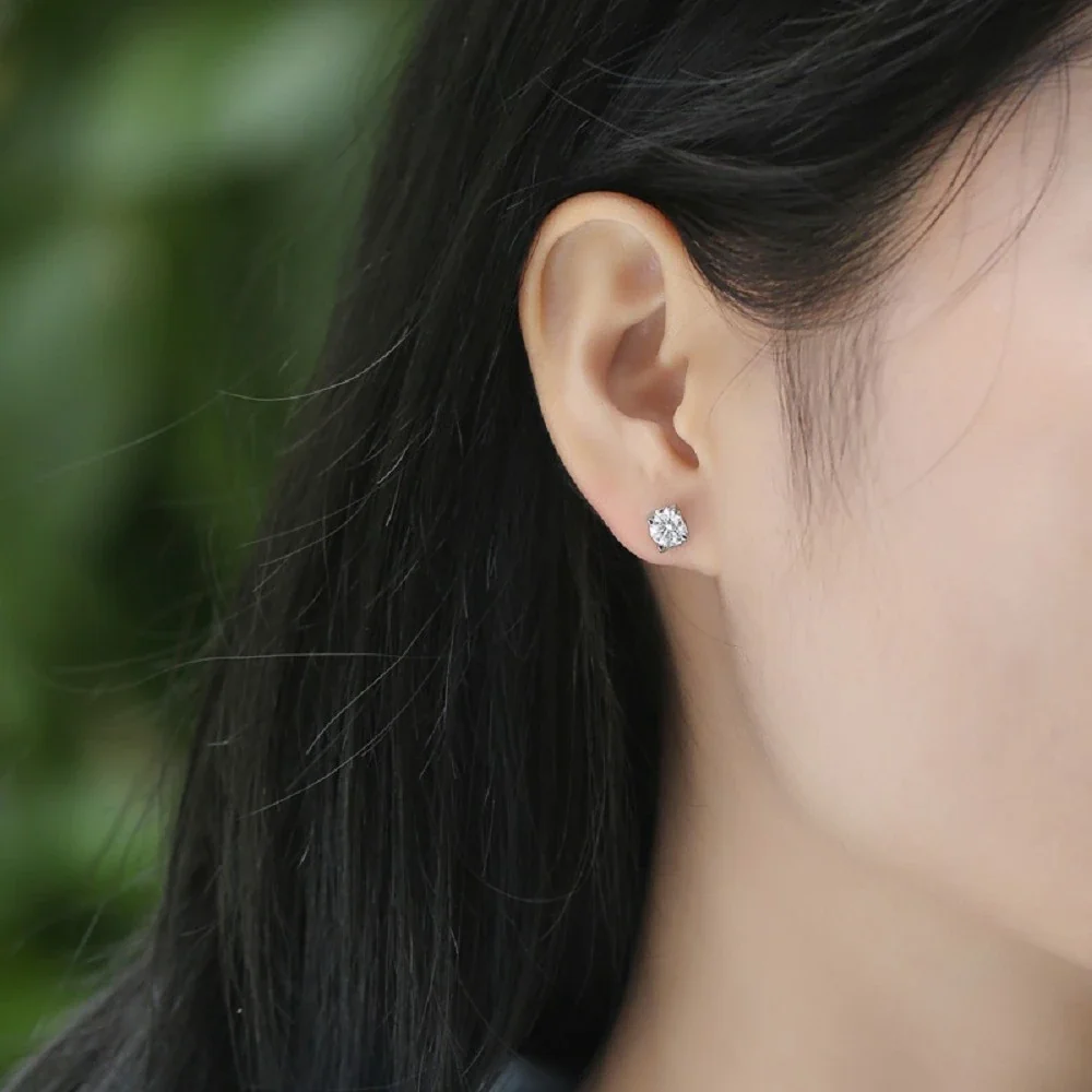 Open-Frame 925 Sterling Silver Round Moissanite Stud Earrings