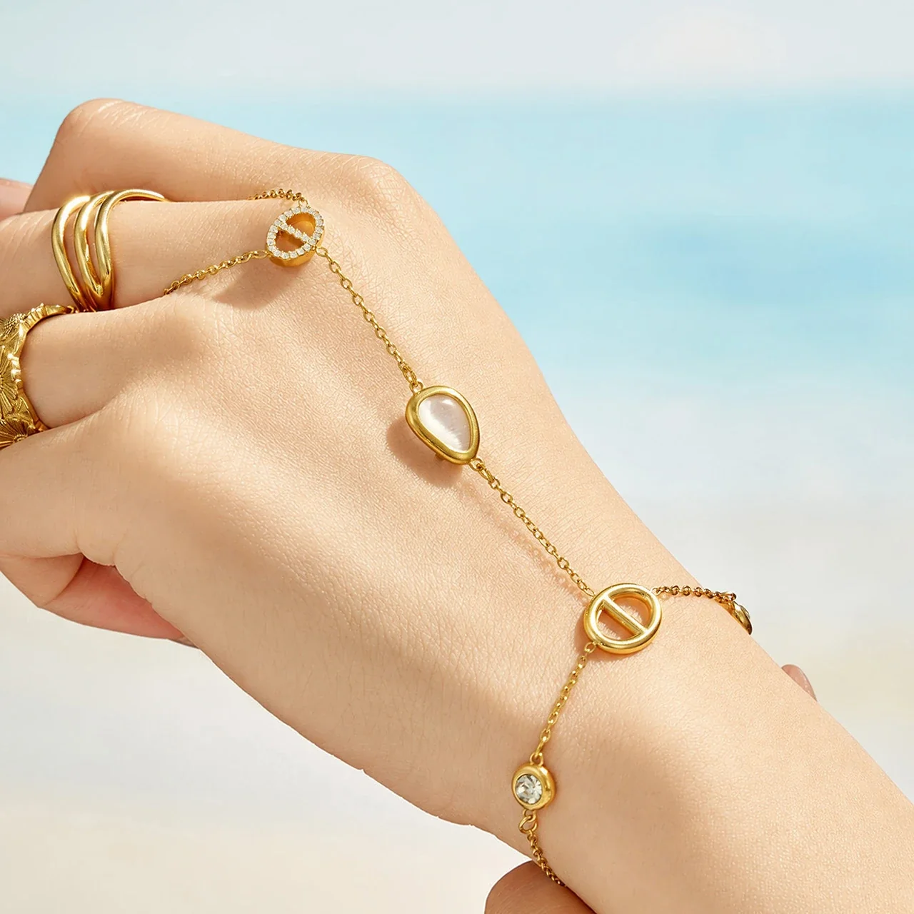 Luminous Gold-Plated Oval Link Teardrop Stainless Steel Bracelet