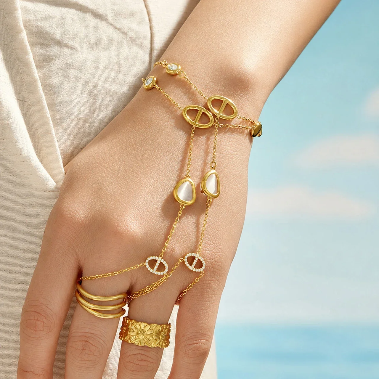 Luminous Gold-Plated Oval Link Teardrop Stainless Steel Bracelet