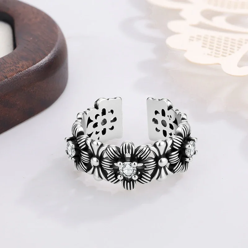 Antique Silver-Plated Ribbed Floral Open Copper Ring