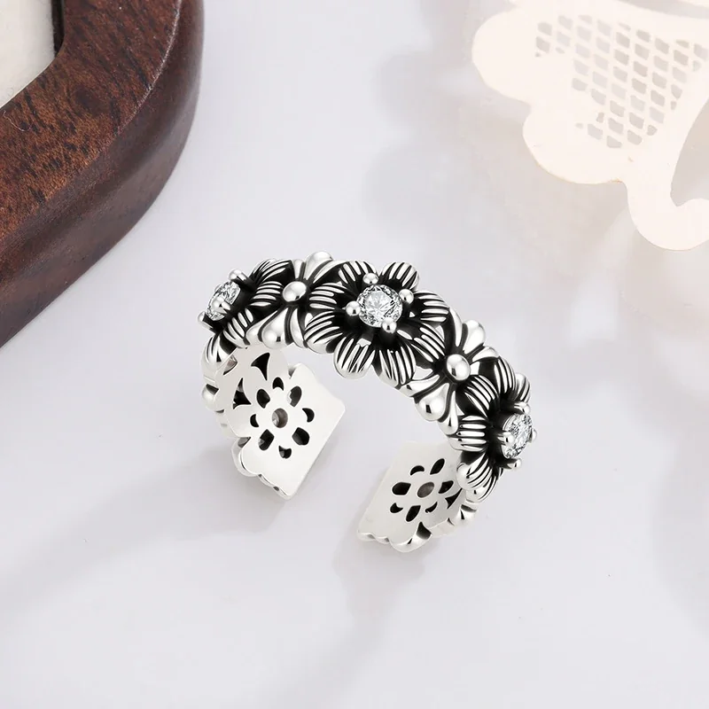 Antique Silver-Plated Ribbed Floral Open Copper Ring