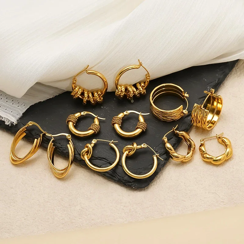 Sculptural 18K Gold PVD Rope-Wrapped Huggie Hoop Earrings