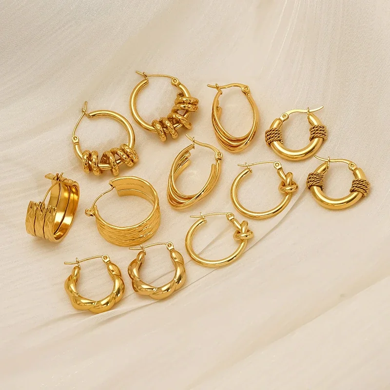 Sculptural 18K Gold PVD Rope-Wrapped Huggie Hoop Earrings