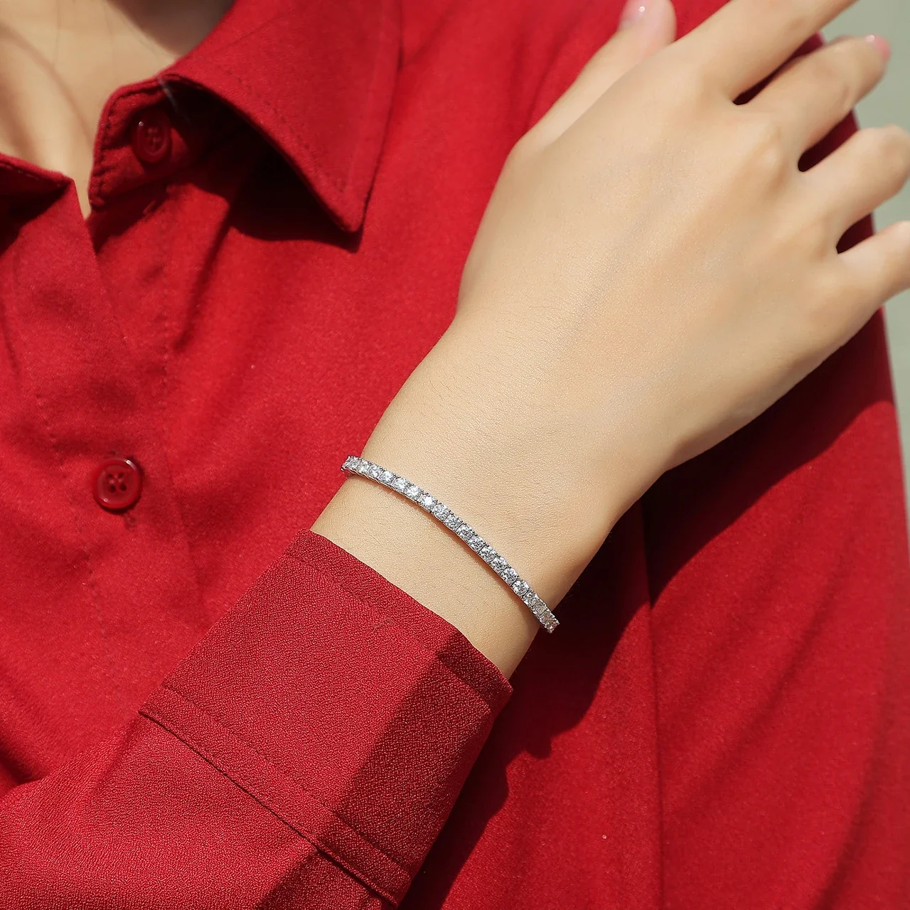 Radiant 925 Sterling Silver Square Prong-Set Tennis Bracelet