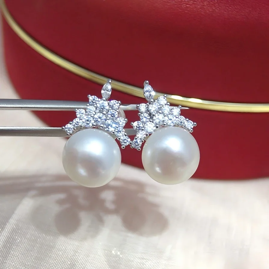Starburst Cubic Zirconia Crown Freshwater Pearl Stud Earrings
