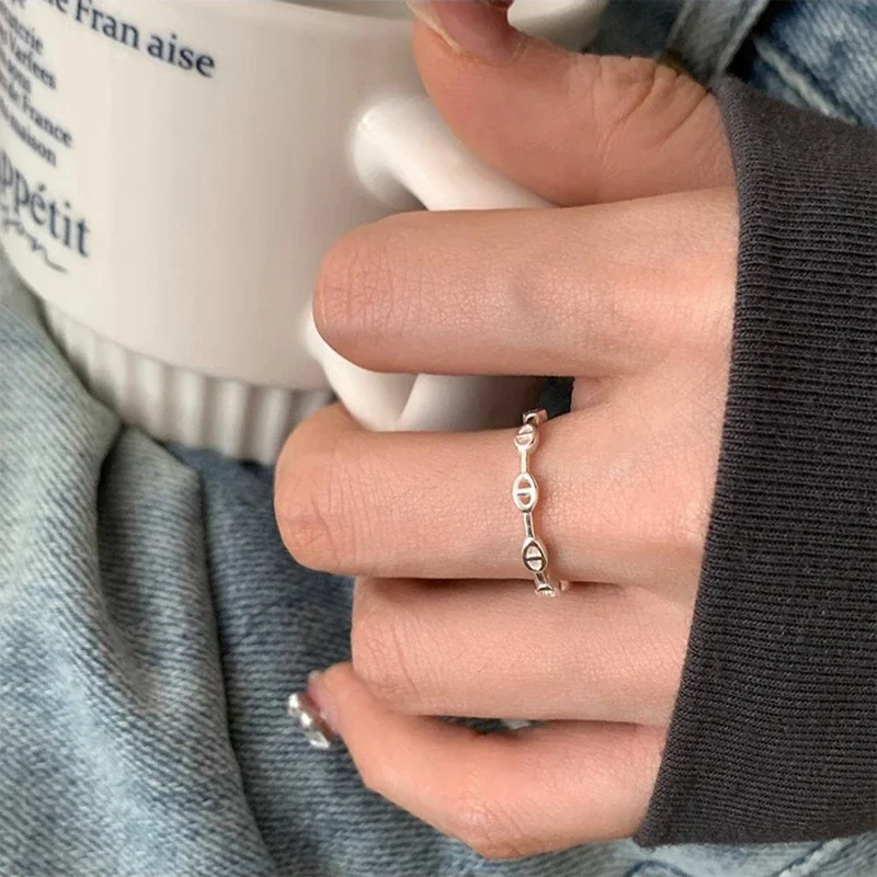 Delicate 925 Sterling Silver Oval Link Open-Front Ring