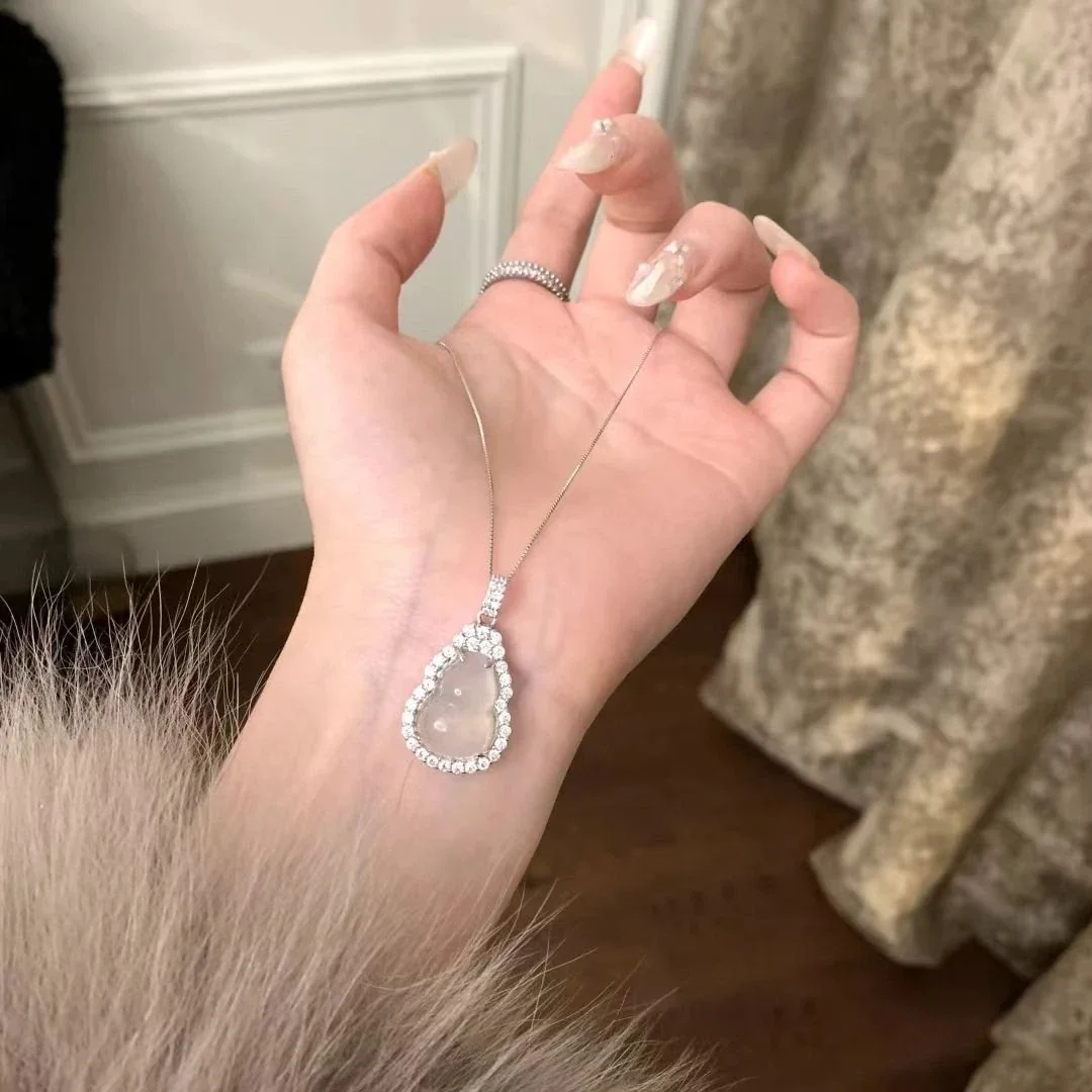 Luminous Gourd 925 Sterling Silver Pavé Halo Necklace