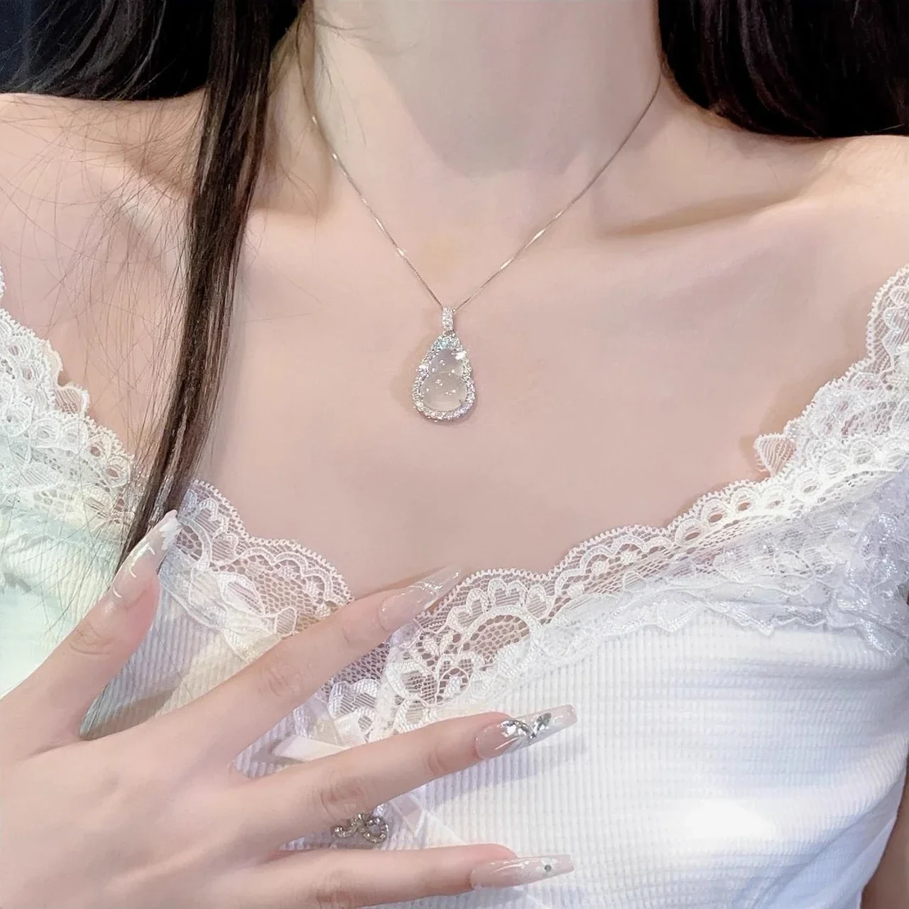 Luminous Gourd 925 Sterling Silver Pavé Halo Necklace