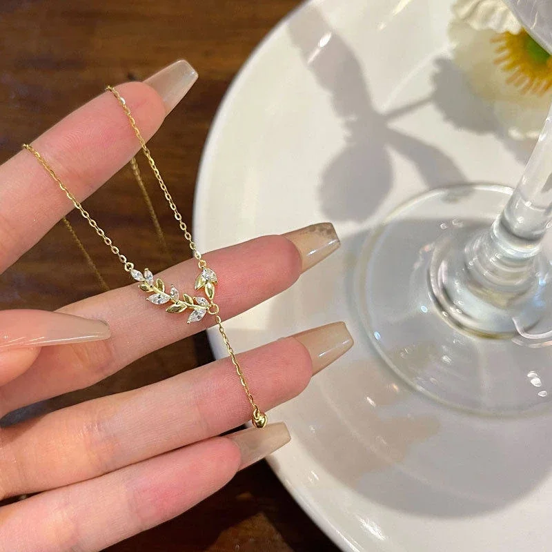 Delicate 925 Sterling Silver Leaf Tassel Chain Necklace