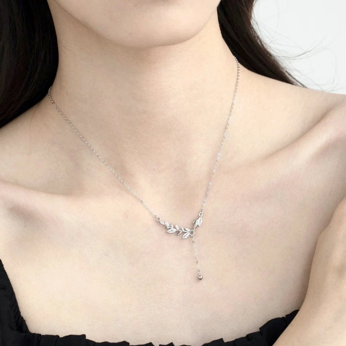 Delicate 925 Sterling Silver Leaf Tassel Chain Necklace