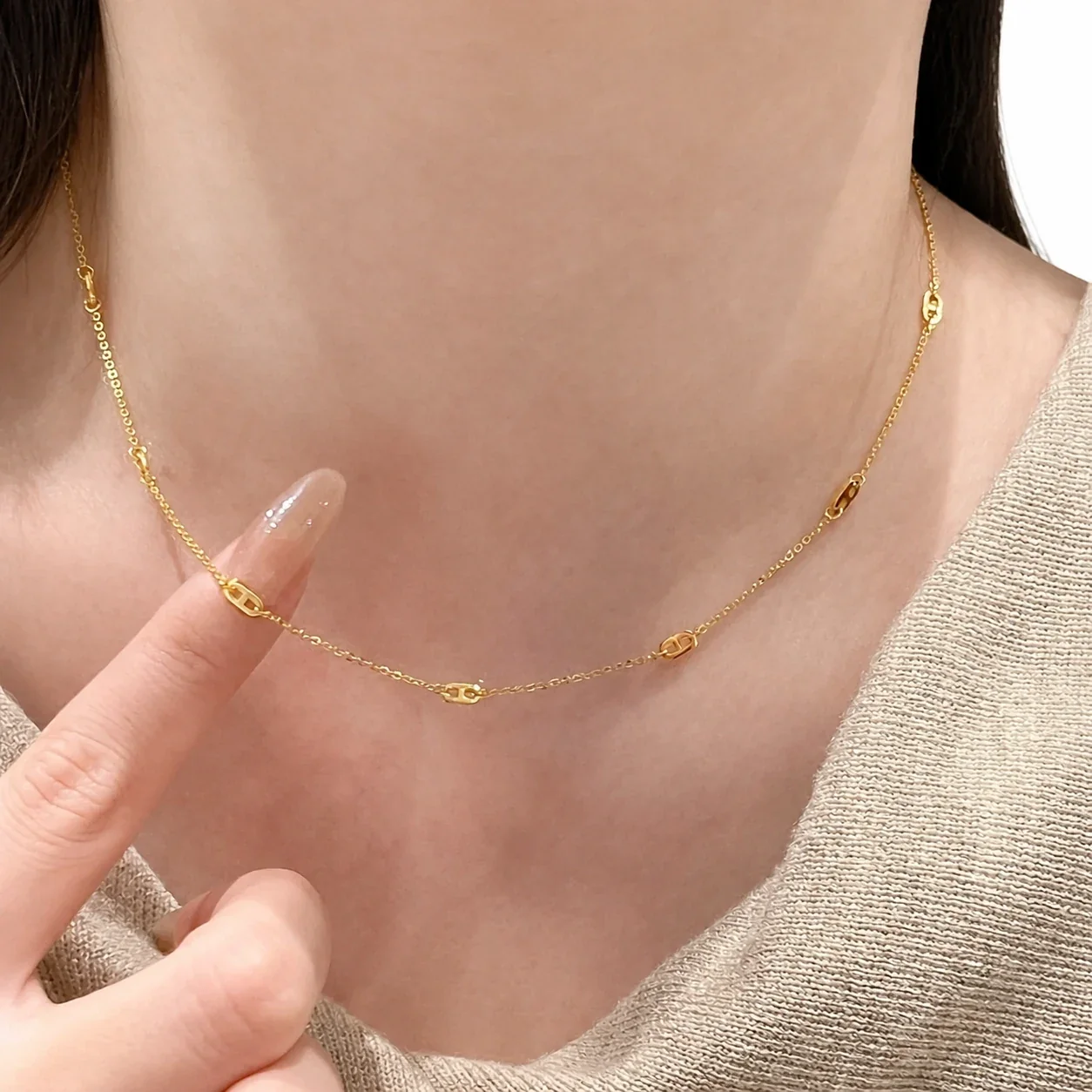 Delicate Gold-Plated Pig Nose Link Copper Necklace