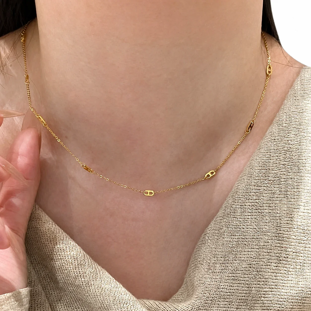Delicate Gold-Plated Pig Nose Link Copper Necklace