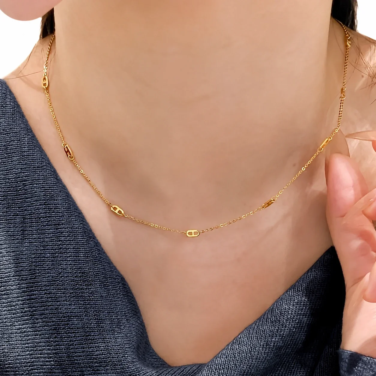 Delicate Gold-Plated Pig Nose Link Copper Necklace