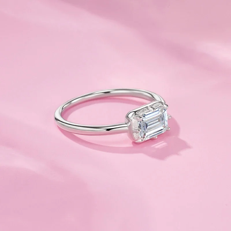 Geometric 925 Sterling Silver Emerald-Cut Prong-Set Ring
