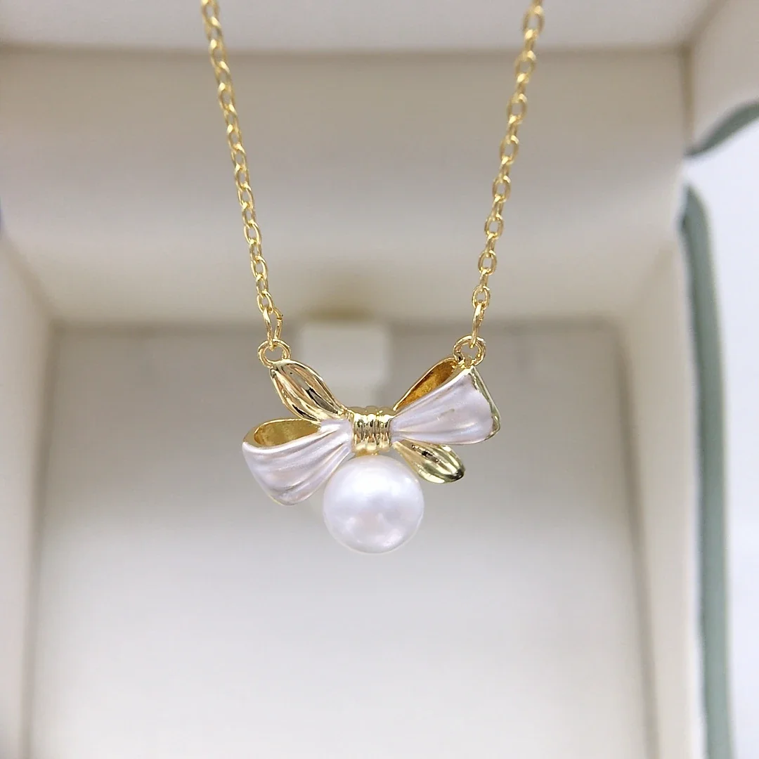 Delicate Gold-Plated Bow Leaf Freshwater Pearl Set