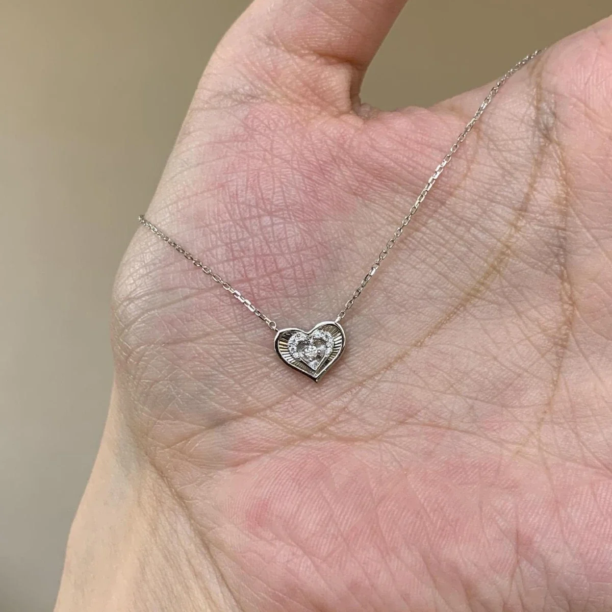 Radiant 925 Sterling Silver Heart Crystal Pendant Necklace