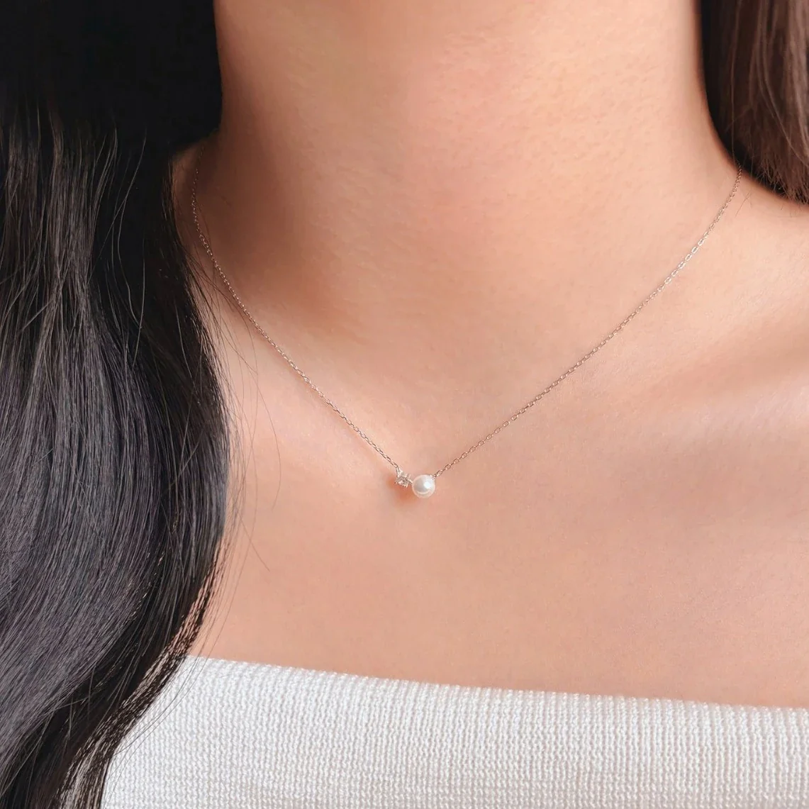 Curved Pearl and Round Crystal 925 Sterling Silver Necklace