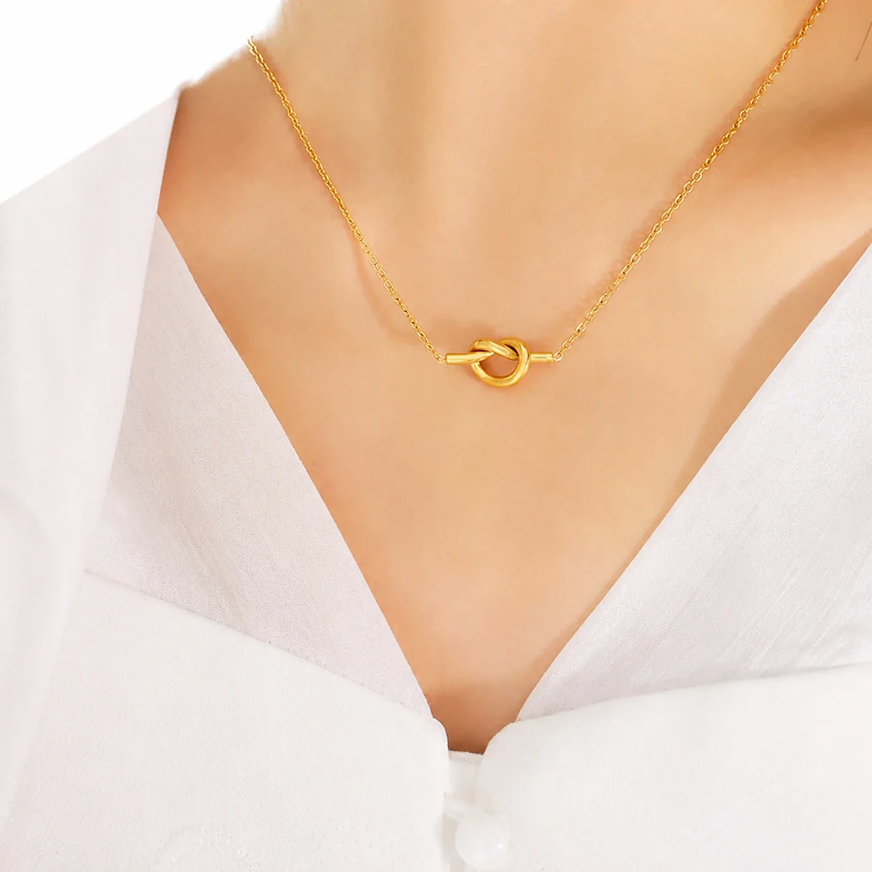 Refined Gold-Plated Knot Bar Stainless Steel Necklace