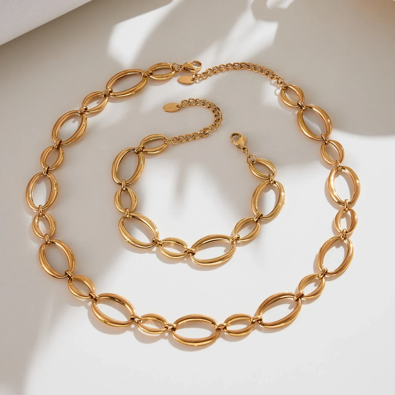 Sculptural Gold-Plated Open Oval Link Lobster Clasp Set