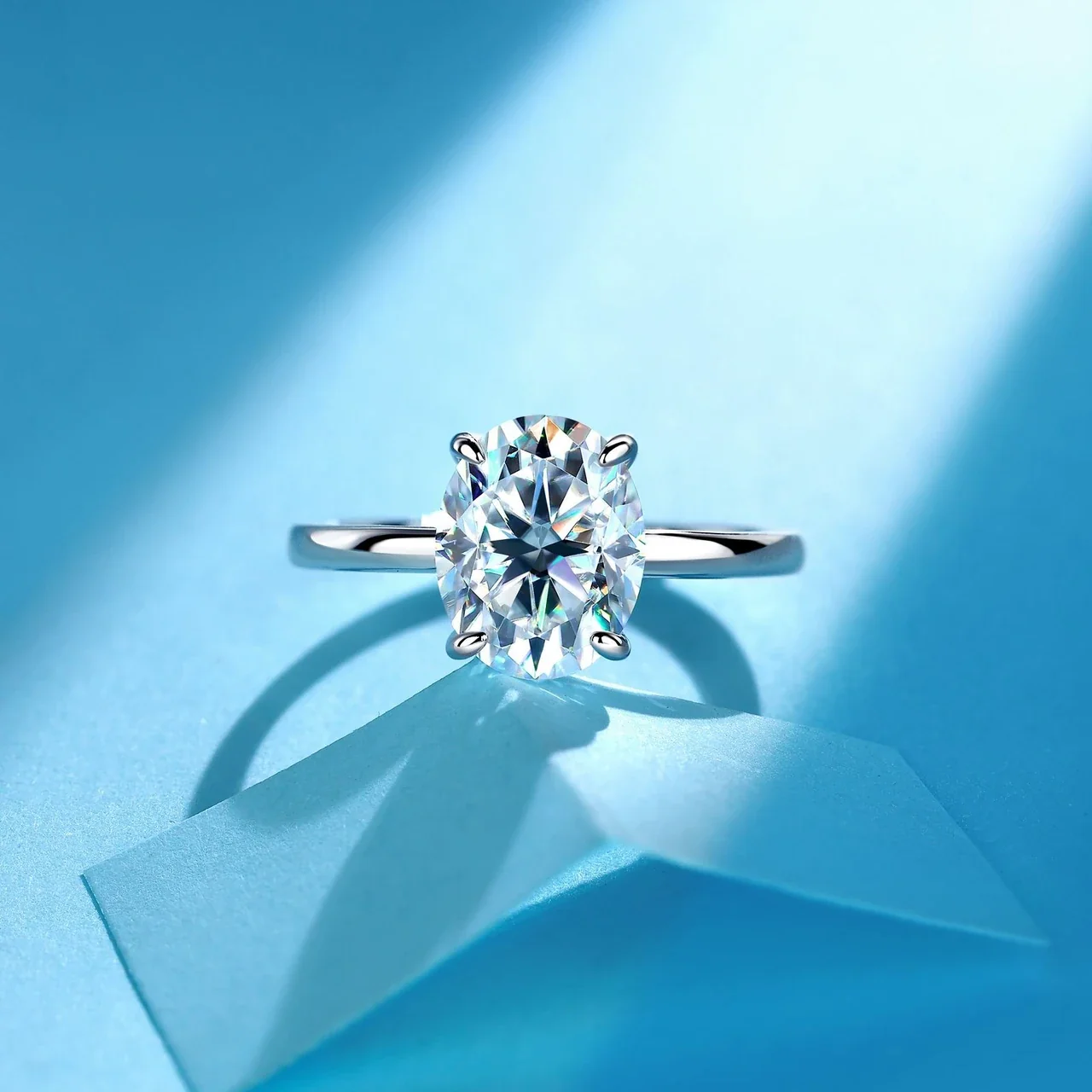 Radiant 925 Sterling Silver Oval Six-Prong Moissanite Ring