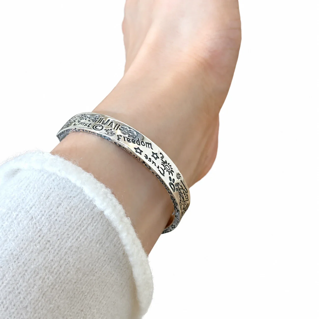 Antiqued 925 Sterling Silver Graffiti Script Open Bangle